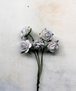 Hoa hồng giấy màu xanh dương pha trắng (set/5 cái)