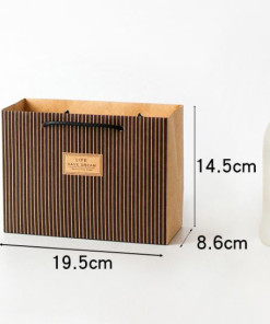 Túi giấy họa tiết loại 35 (kt 19,5 x 15,5 x 8,6 cm)