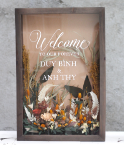 Hộp hoa vĩnh cửu kiêm bảng chào