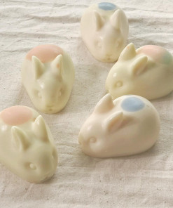 Xà phòng tạo hình thỏ